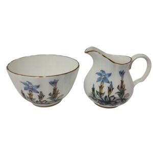 Royal Worcester China Cream Sugar‎ Set Ribbed Floral England 1970s Two Pieces